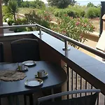 House In Near Sandy Beaches & Nin Apartament *