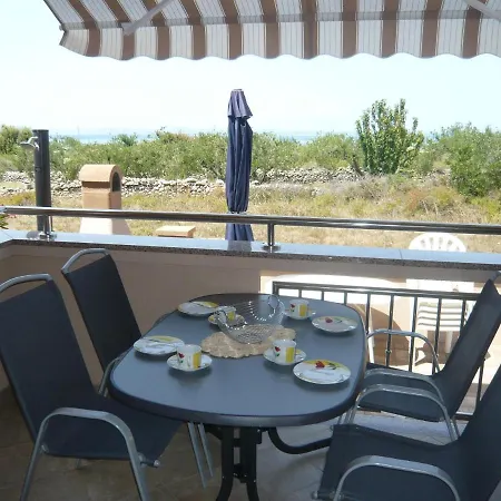 House In Near Sandy Beaches & Nin Zaton