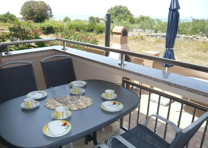 Apartament House In Near Sandy Beaches & Nin