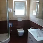 شقة House In Near Sandy Beaches & Nin