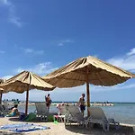 House In Near Sandy Beaches & Nin شقة زاتون