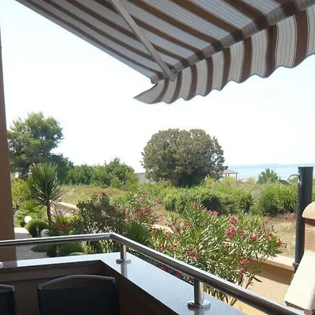 House In Near Sandy Beaches & Nin 公寓 *