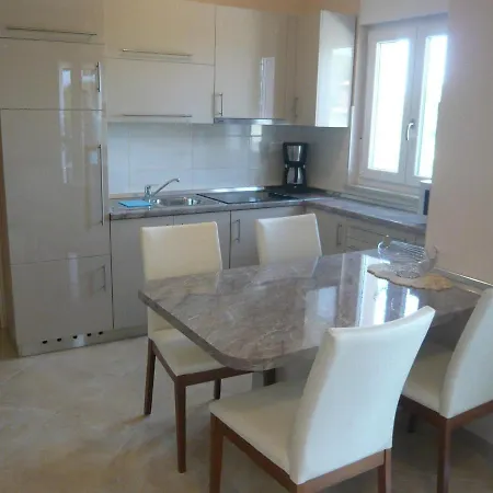 House In Near Sandy Beaches & Nin 公寓 *