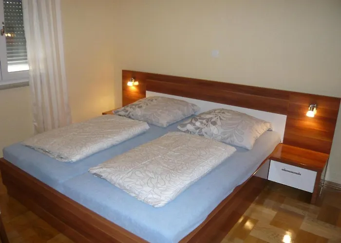 House In Near Sandy Beaches & Nin Апартаменты