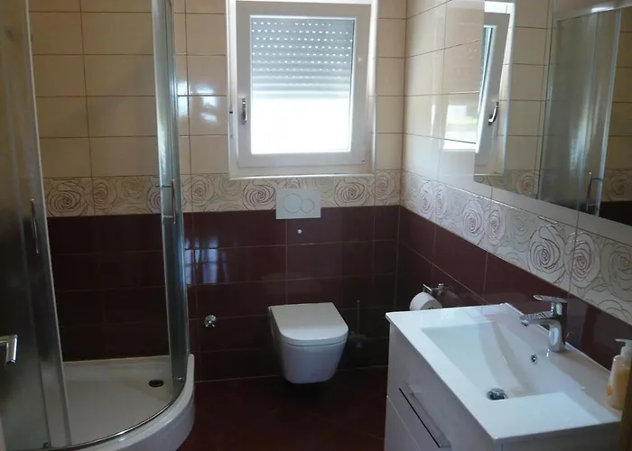 Апартаменты House In Near Sandy Beaches & Nin